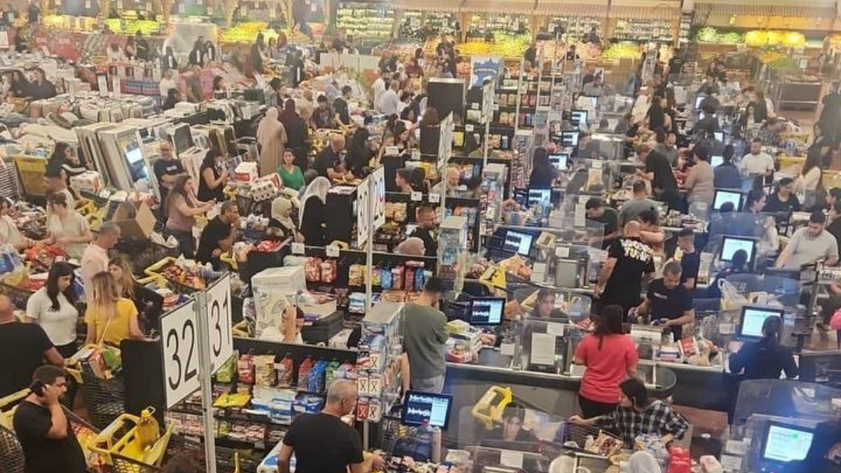 İsrail'de halk marketlere akın etti