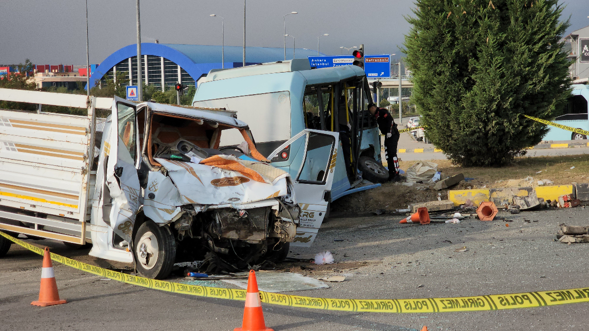 Karabük'te kırmızı ışık ihlali yaptı! 11 kişi yaralandı...