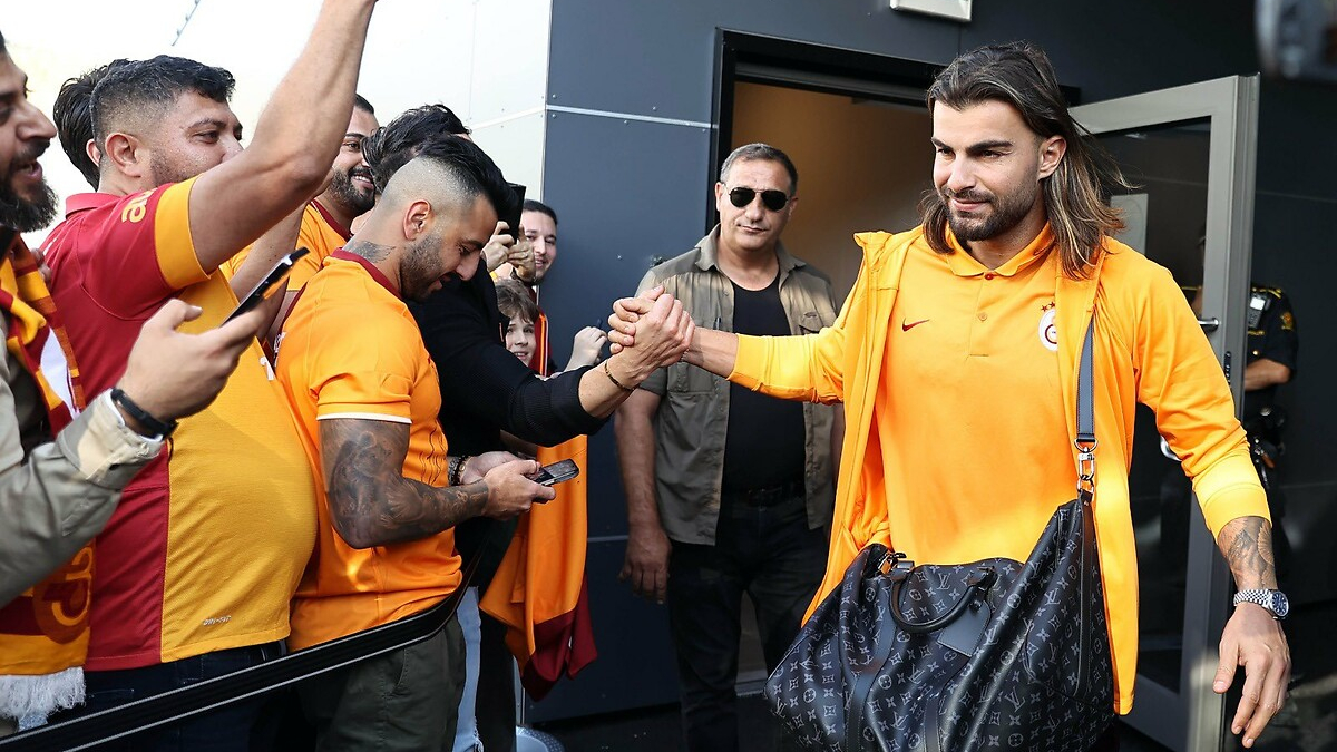 Galatasaray kulüp rekorunu kırdı! Büyük maddi gelir...