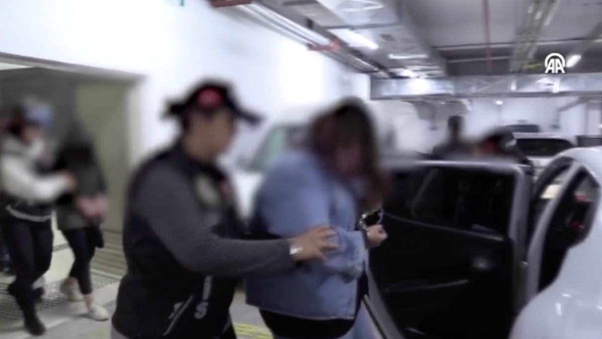 Rize'de İran uyruklu kadınlar iç çamaşırlarında uyuşturucu sokmaya çalıştı