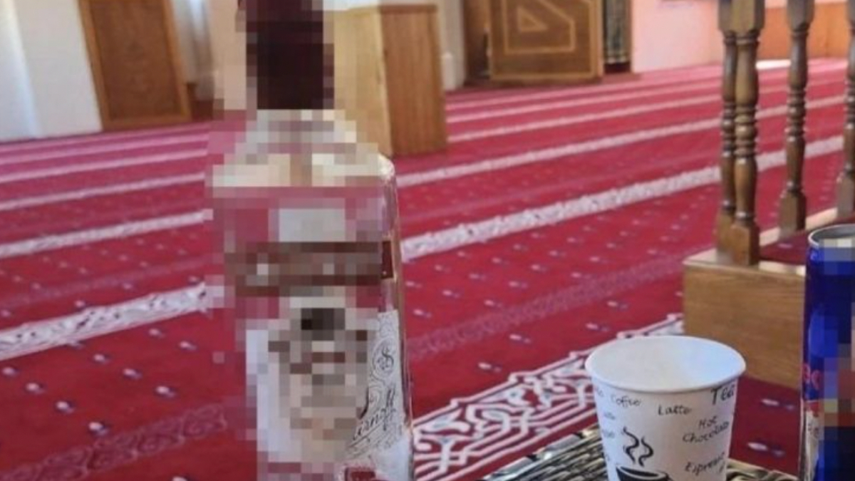 İstanbul'da camide alkollü fotoğraf paylaştı! 7 yıl 15 gün hapis cezası...