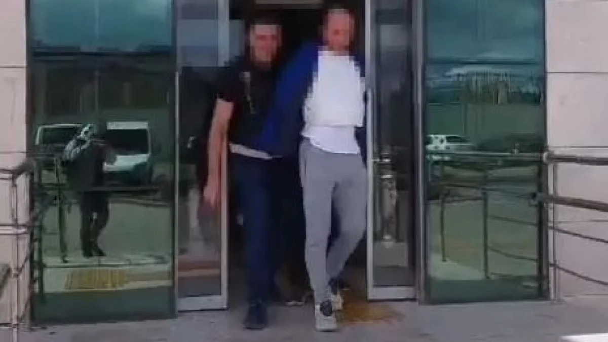 İstanbul'da voleybol antrenöründen kız öğrencilere taciz! Telefon kayıtları çıktı...