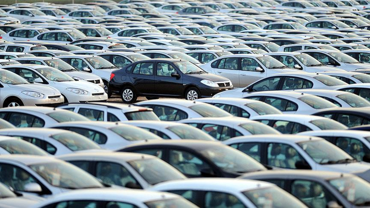 Ayaklar yerden kesilecek! Bakanlık resmen açıkladı: Otomobilde eriyen fiyatlar...