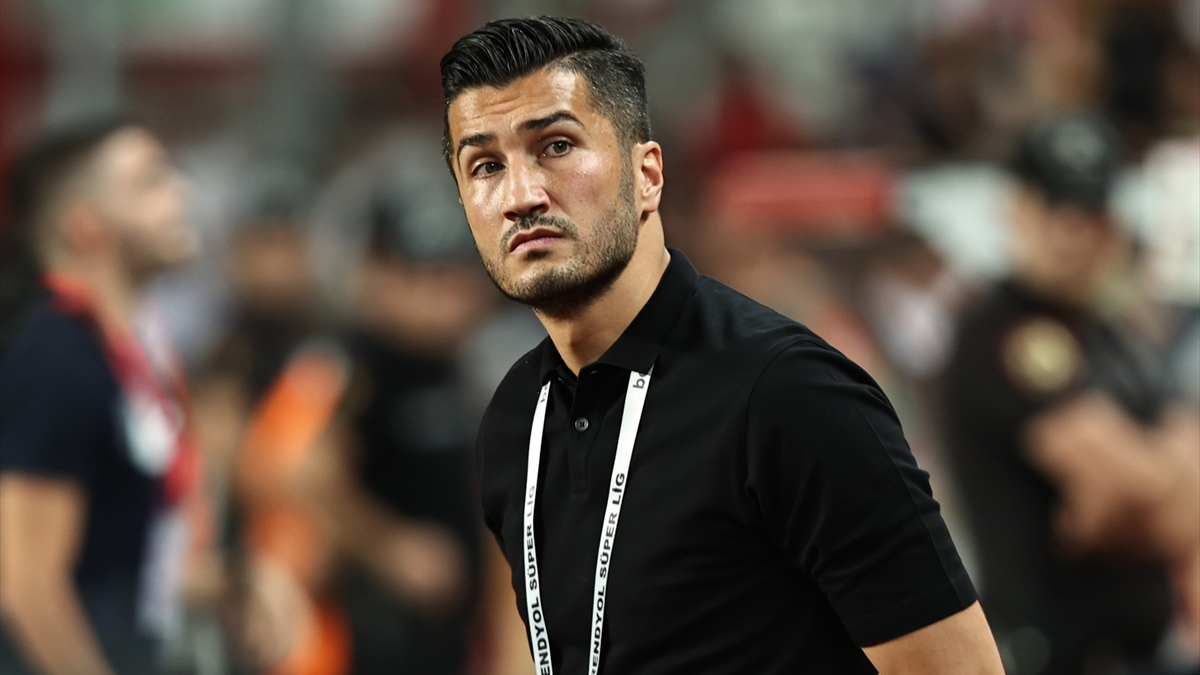 Nuri Şahin'den 'Buradayım' mesajı