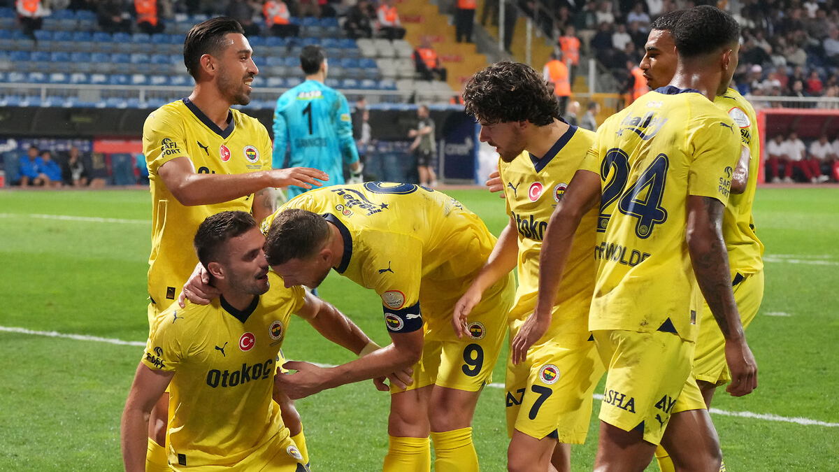 Fenerbahçe'den büyük başarı! Dünyada ilk 20'ye girdiler