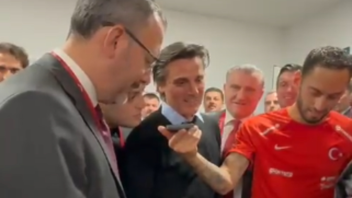 Cumhurbaşkanı Erdoğan, Hırvatistan'ı yenen Milli Takım'ı tebrik etti