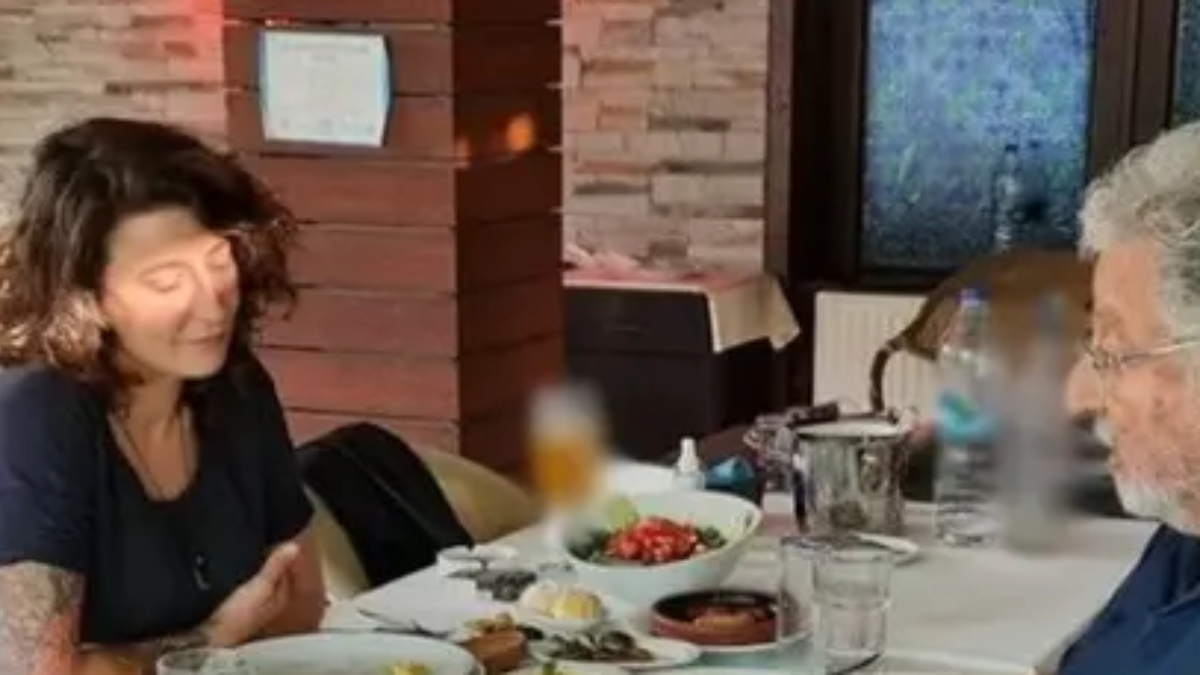 Metin Akpınar'ın kızları ikiz çıktı