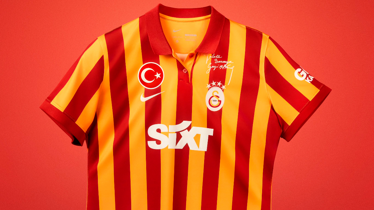 Galatasaray'dan Cumhuriyet'in 100. yılına özel forma! Fiyatı dudak uçuklattı