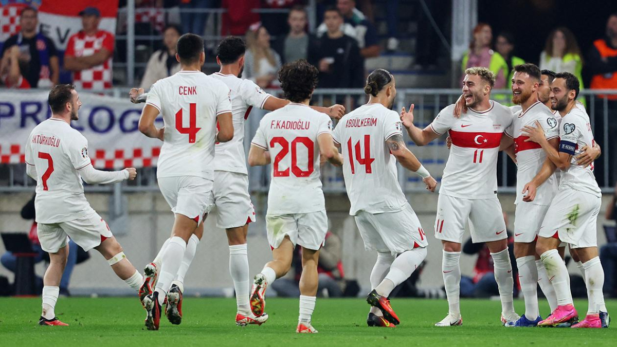 12 Ekim reyting sonuçları: Milli maç, Hudutsuz Sevda’yı solladı! İşte zirvenin sahibi…