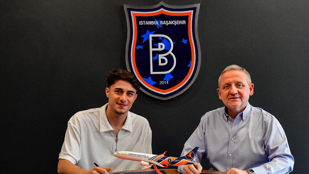 Başakşehir, Efe Arda Koyuncu'nun sözleşmesini yeniledi