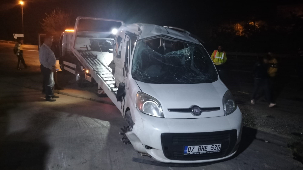 Osmaniye tır düğün konvoyundaki araca çarptı: 4 ölü, 3 yaralı