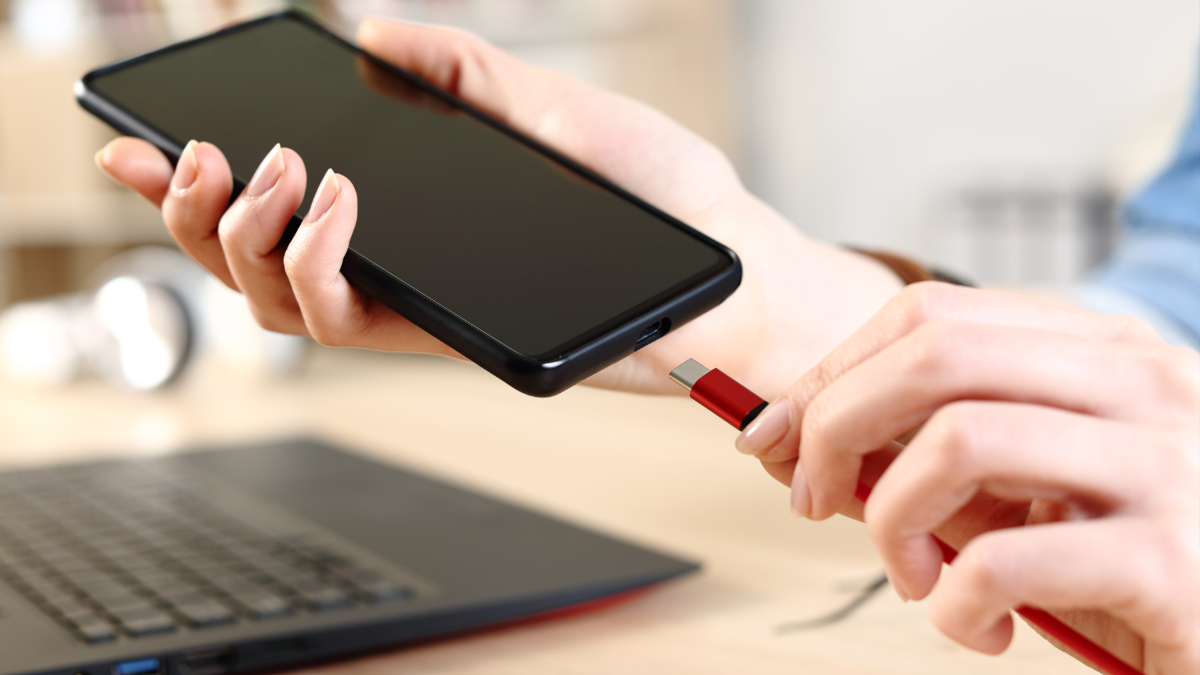 Yeni çipler yolda: Akıllı telefonların şarj ömrü 1 aya çıkıyor!