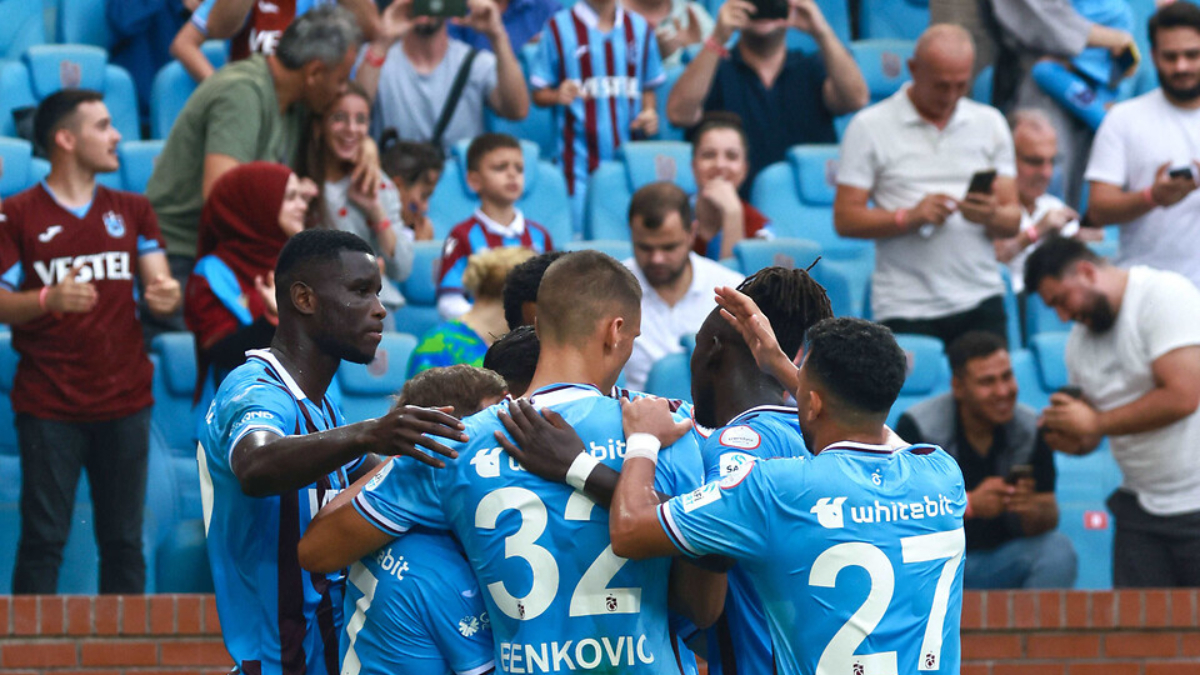 Trabzonspor taraftarı, takımını Fenerbahçe deplasmanında desteklemek istiyor