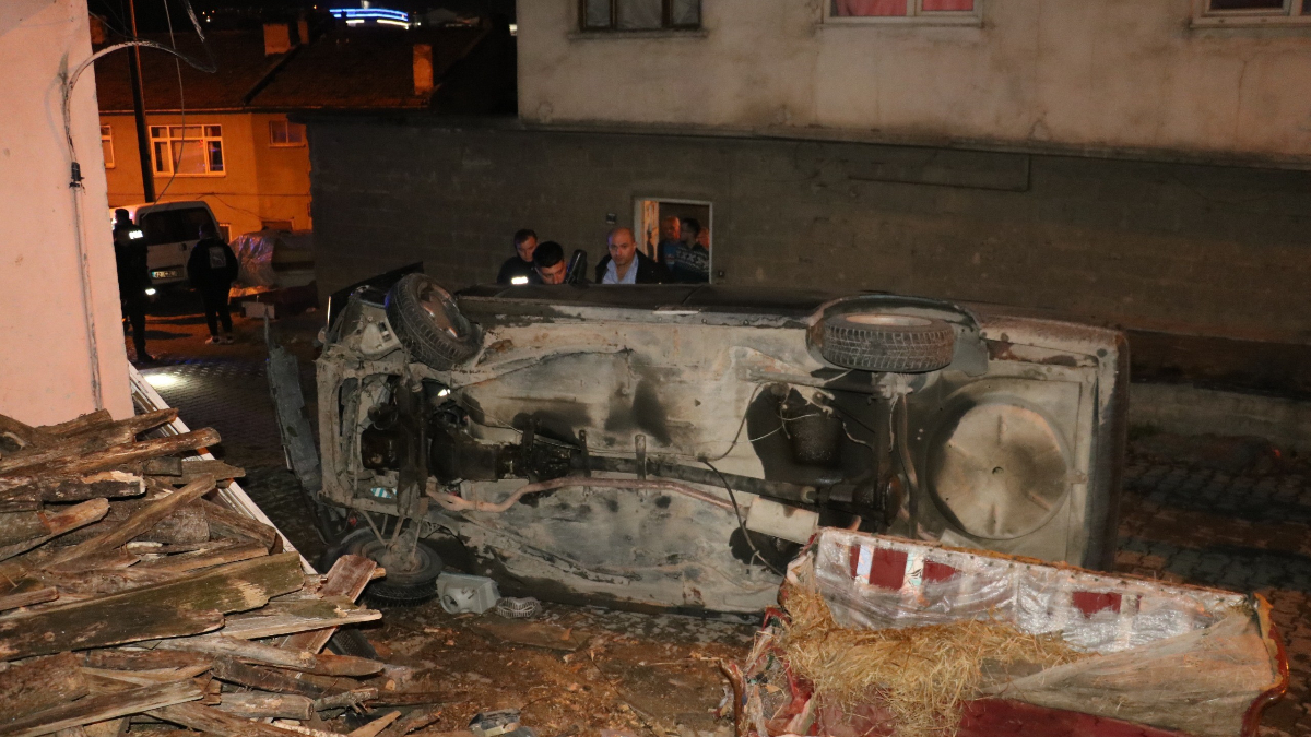 Kastamonu’da kontrolden çıkan otomobil takla attı: 2 yaralı