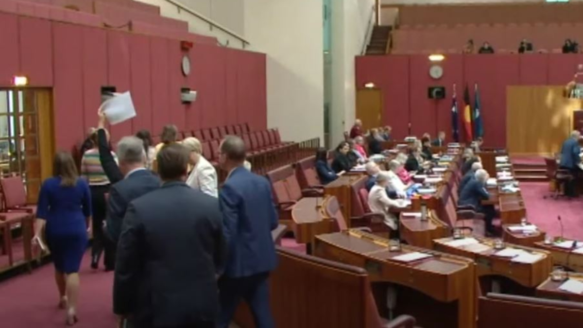 Avustralya'da senatörlerin Gazze tepkisi: Oturumu terk ettiler