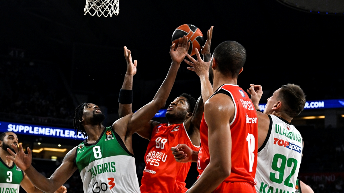 Anadolu Efes uzatmada Zalgiris Kaunas'ı devirdi