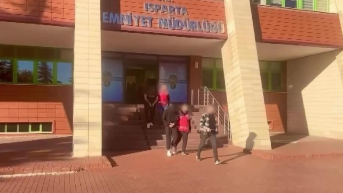 Isparta'da kamera kayıtlarına takılan hırsızlar tutuklandı