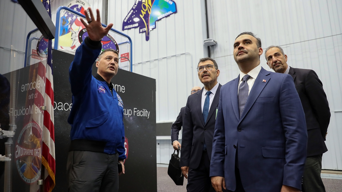 Sanayi ve Teknoloji Bakanı Kacır, NASA'nın Johnson Uzay Merkezi'ni inceledi