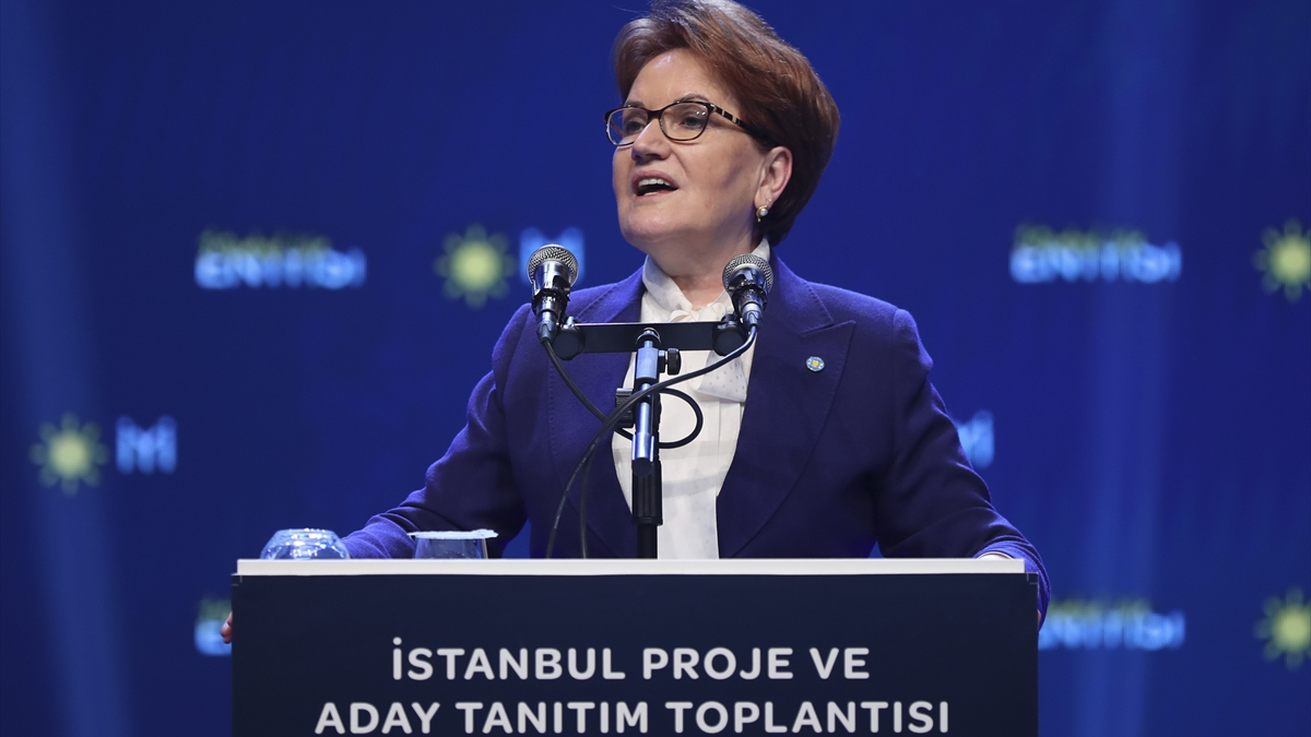 Meral Akşener, Ekrem İmamoğlu'na verdi veriştirdi: Eli genel merkezde, gözü başka mevkide