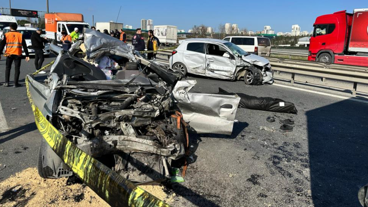 İstanbul'da zincirleme trafik kazası: 1 kişi hayatını kaybetti