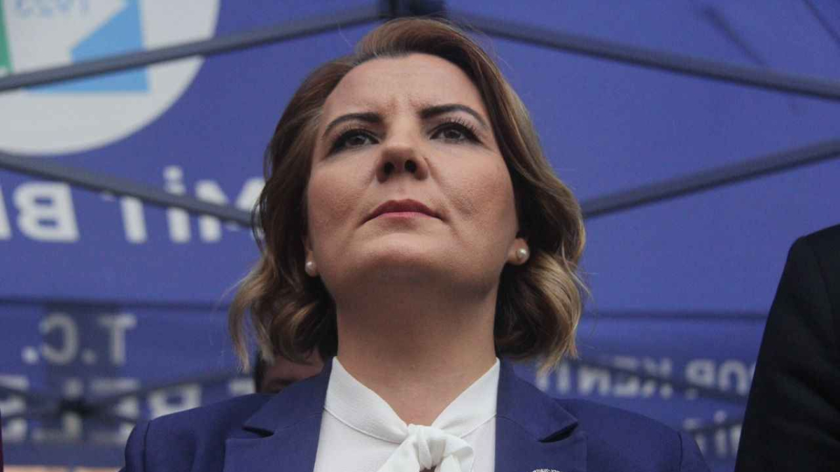 CHP'de İzmit krizi: Fatma Kaplan Hürriyet adaylıktan çekildi