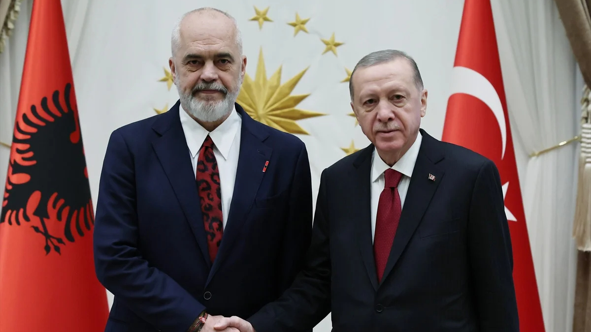 Arnavutluk Başbakanı Türkiye'de! FETÖ ile mücadele mesajı