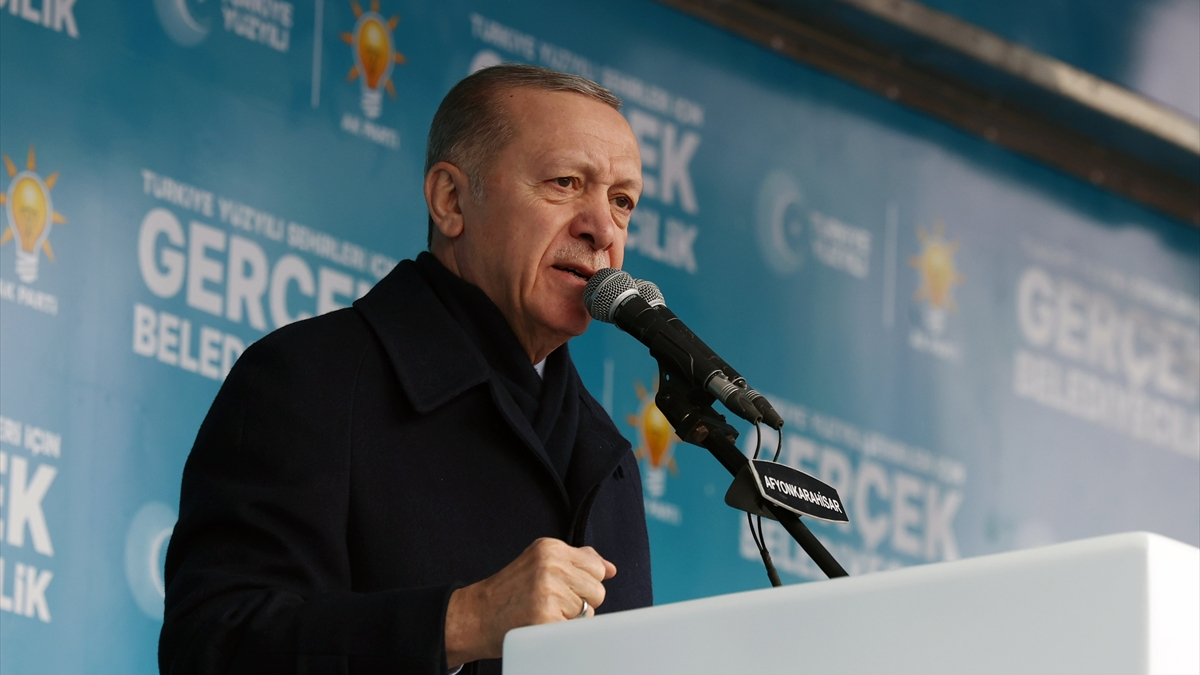 Cumhurbaşkanı Erdoğan, isim vermeden Fatih Erbakan'a çattı