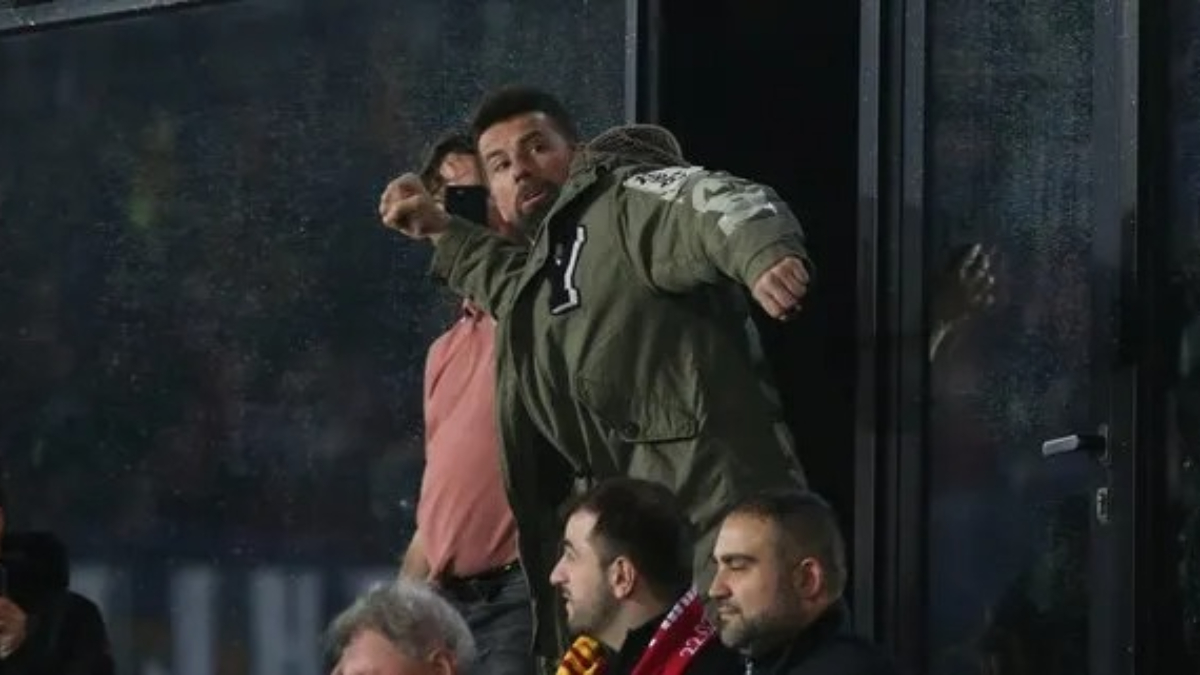 Milan Baros, Sparta Prag - Galatasaray maçını tribünden izledi