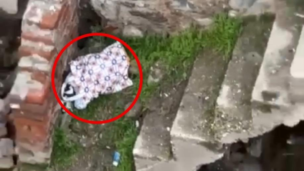 Diyarbakır'da metruk evde poşet içerisinde yeni doğmuş bebek bulundu