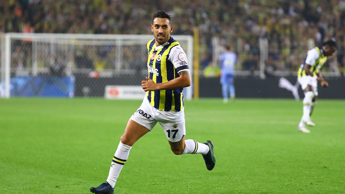 Fenerbahçe'de İrfan Can Kahveci sakatlandı