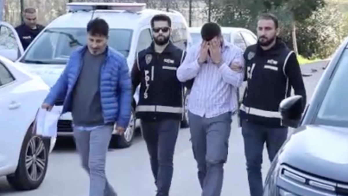 Adana'da kendini MİT mensubu olarak tanıtan adam yakalandı