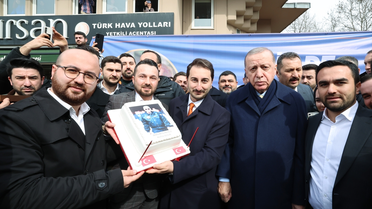 Cumhurbaşkanı Erdoğan'a vatandaşlardan doğum günü sürprizi