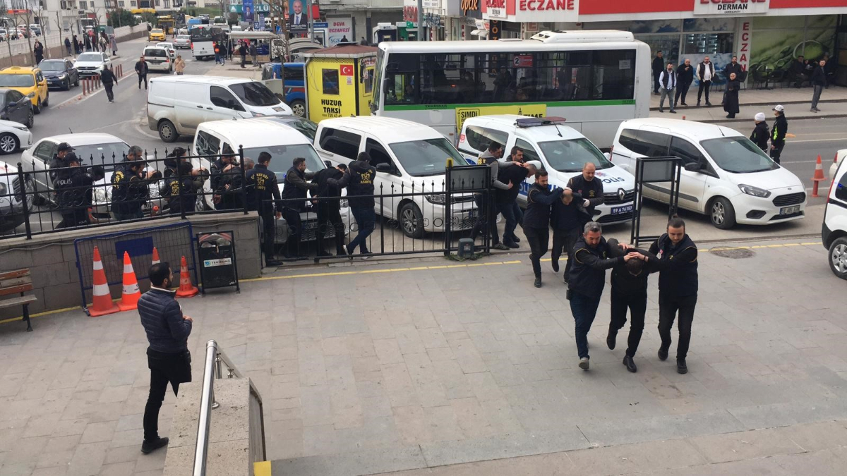 Tekirdağ'da eğlence mekanlarına eş zamanlı operasyon: 8 kişi gözaltına alındı