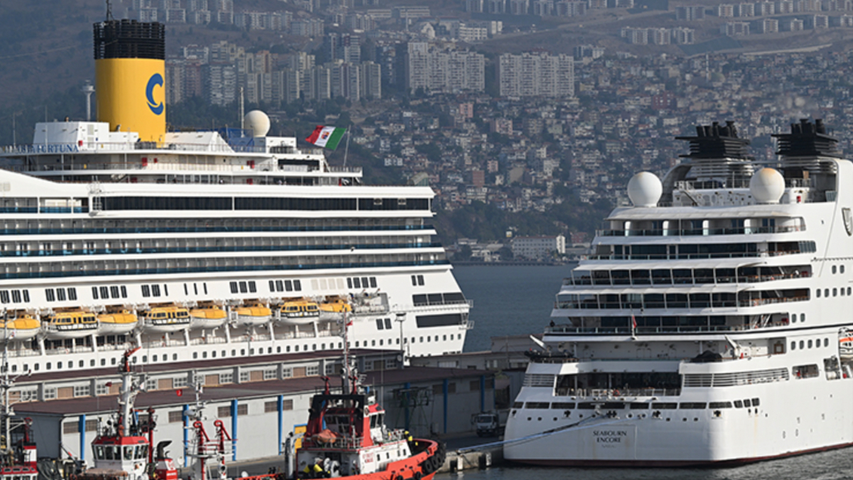 İzmir limanlarına bu yıl 705 kruvaziyer bekleniyor