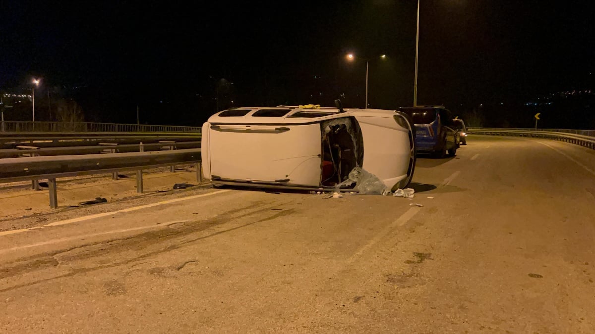 Bursa'da takla atan araç 50 metre sürüklendi: 1'i ağır 4 yaralı