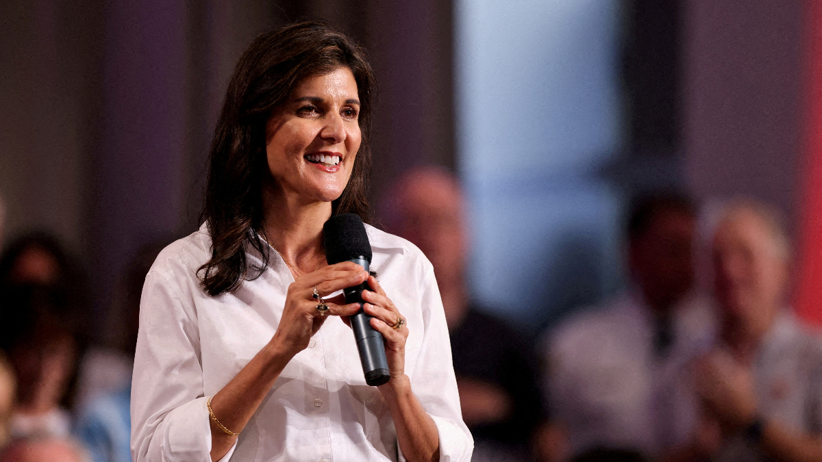 ABD'de ön seçimlerde bir ilk: Haley, Trump'ı yendi