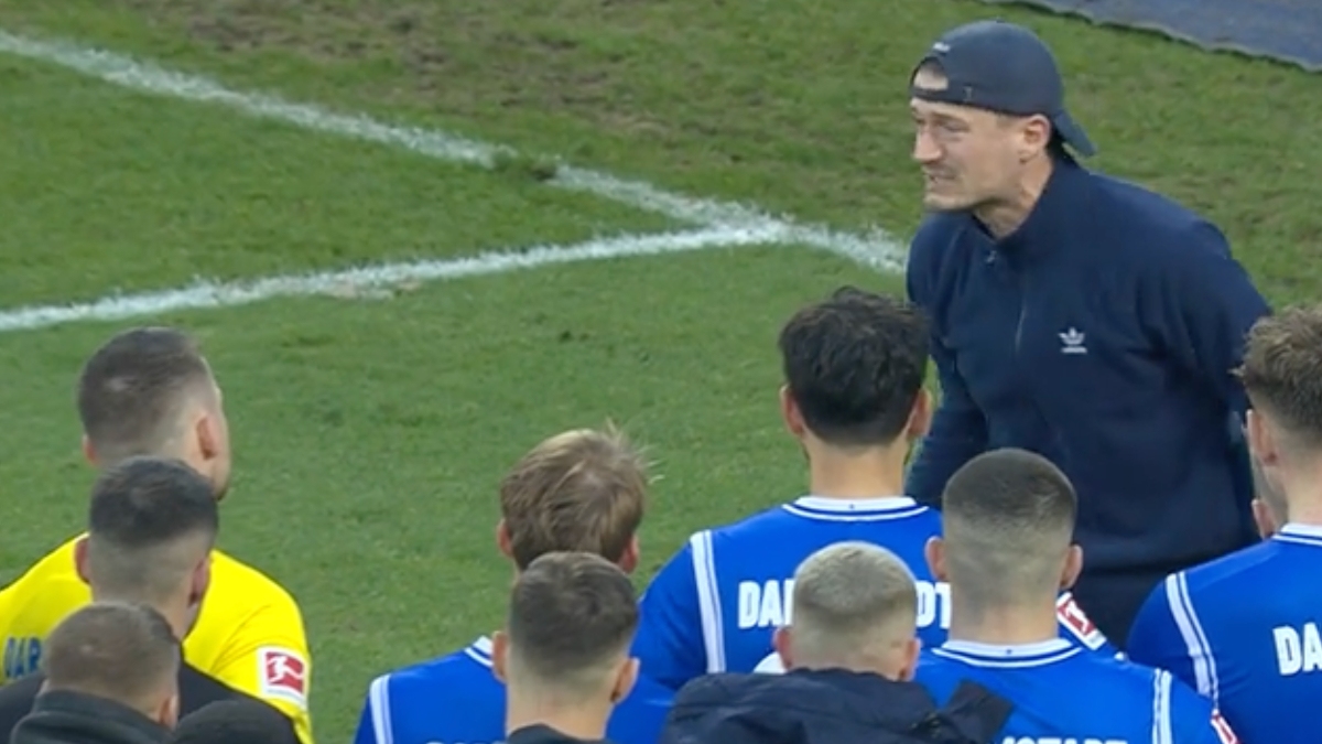 Darmstadt amigosu, Augsburg'den yenilen 6 gol sonrası sahaya indi! Takımı azarladı