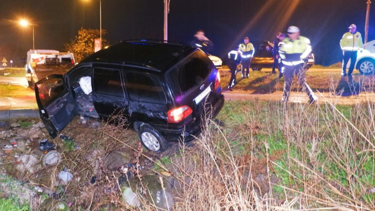 Edirne'de 20 kilometrelik kovalamaca kazayla son buldu