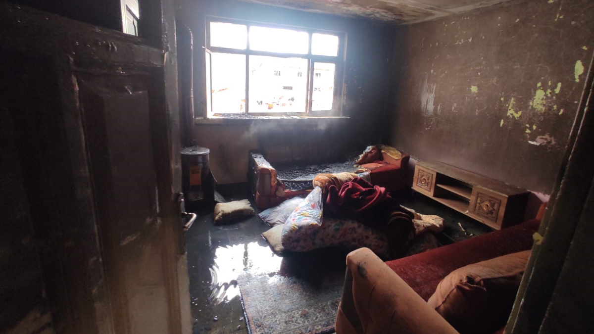 Sivas'ta çıkan yangında ev kullanılmaz hale geldi