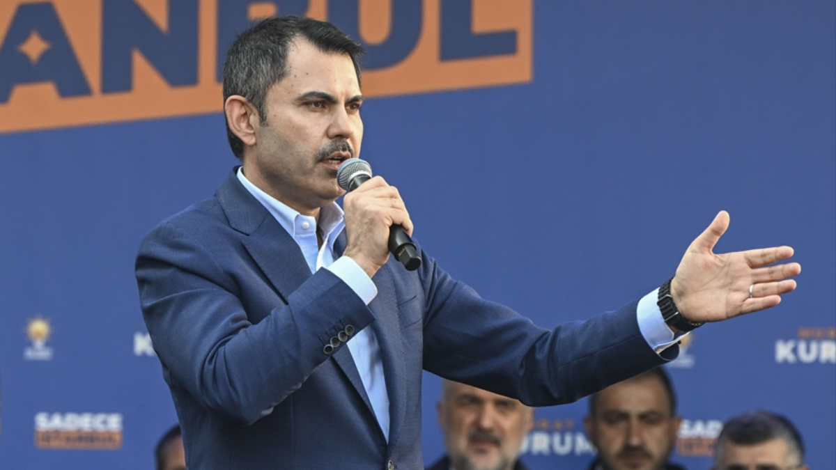 Murat Kurum'dan metro arızası paylaşımı: Nisanda kurtuluyoruz!