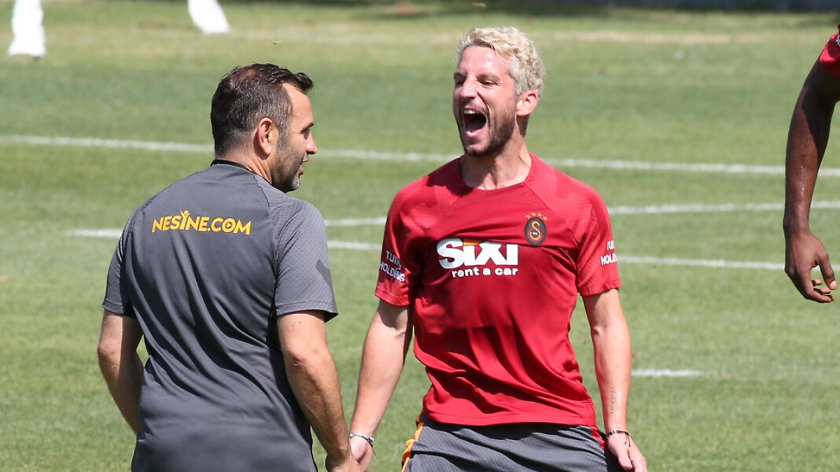 Okan Buruk'tan Mertens'e sürpriz teklif