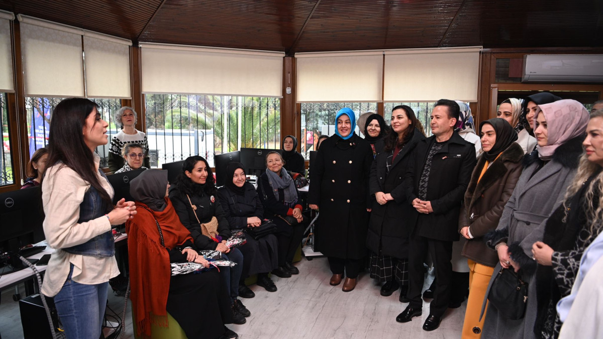 Tuzla Belediyesi Kadın Girişimcilik Merkezi, 8 Mart Dünya Kadınlar Günü’nde açıldı