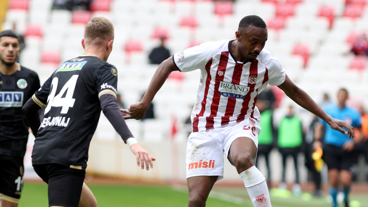 Alanyaspor, Sivasspor deplasmanında kazandı