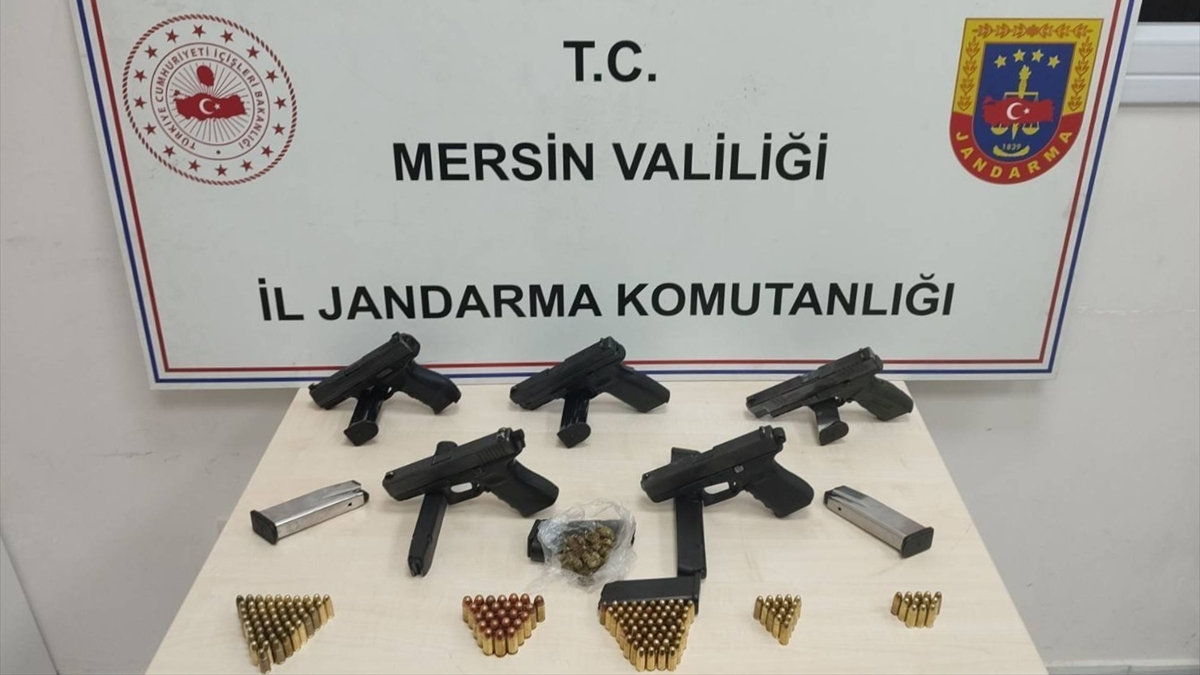 Mersin'de silah kaçakçılığı operasyonsu: 5 gözaltı