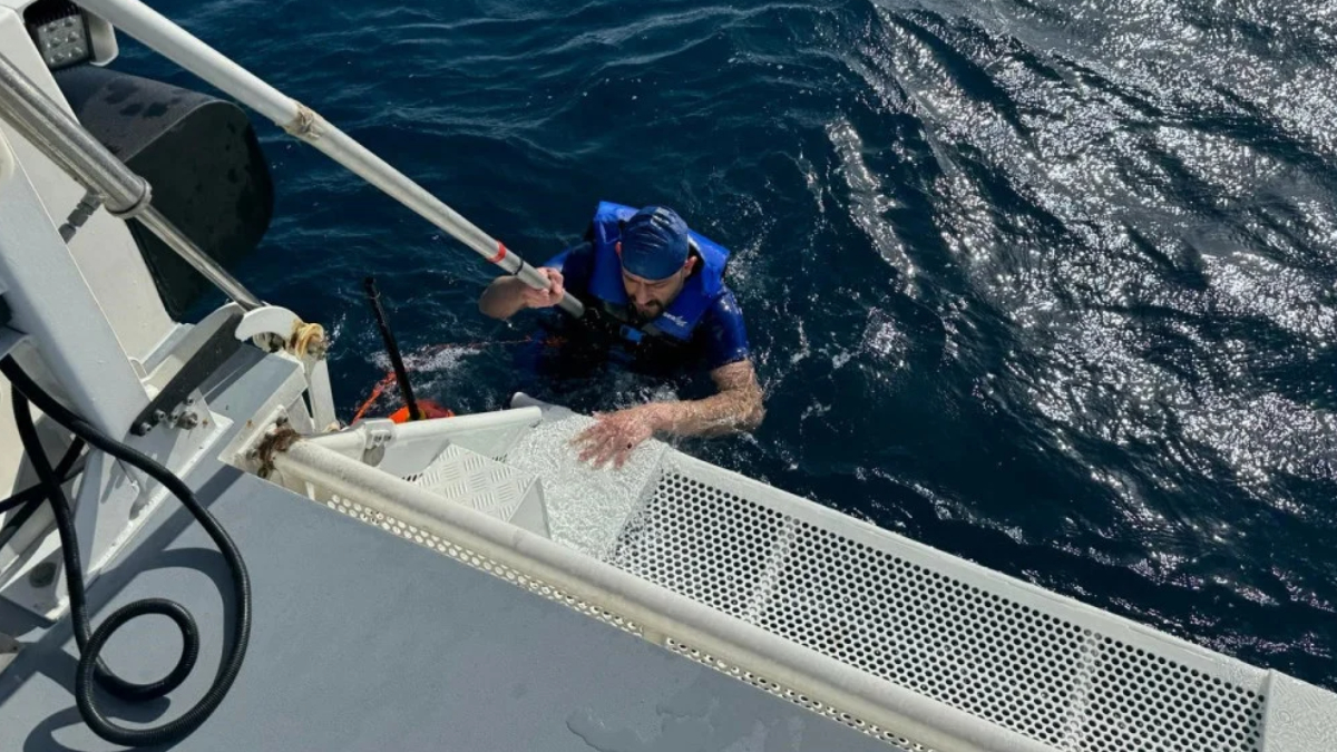 Muğla'da yüzerek Yunanistan’a geçmeye çalıştı: Bitkin düştü