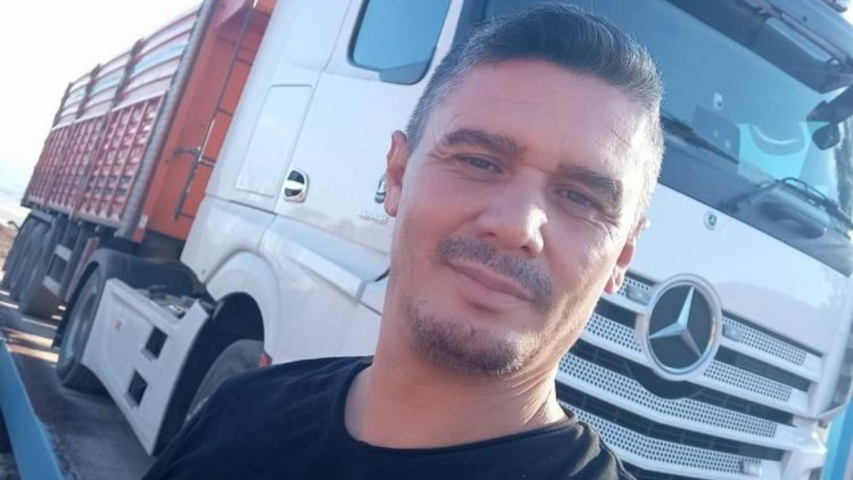 Kocaeli'de damperi gerilim hattına takılan tır şoförü hayatını kaybetti