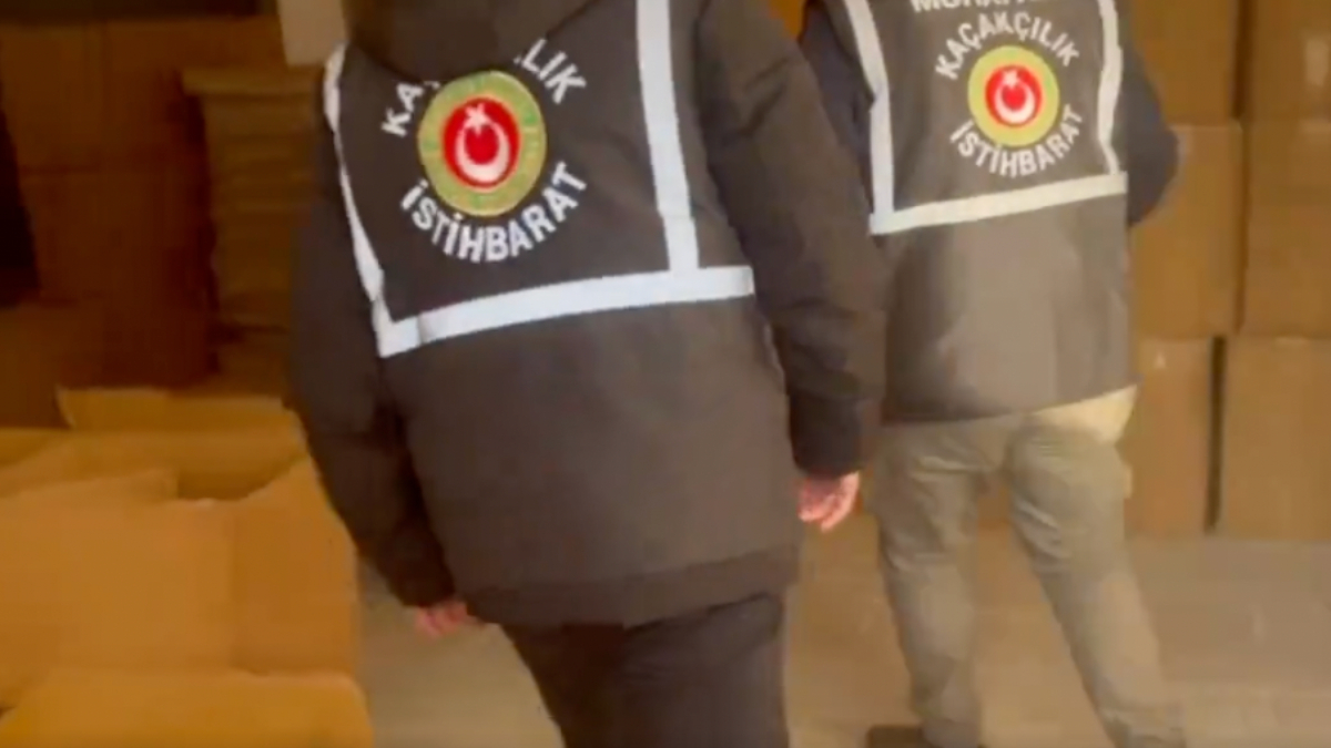 Gümrük Muhafaza ekiplerinden Mersin ve Ankara'da kaçakçılara darbe