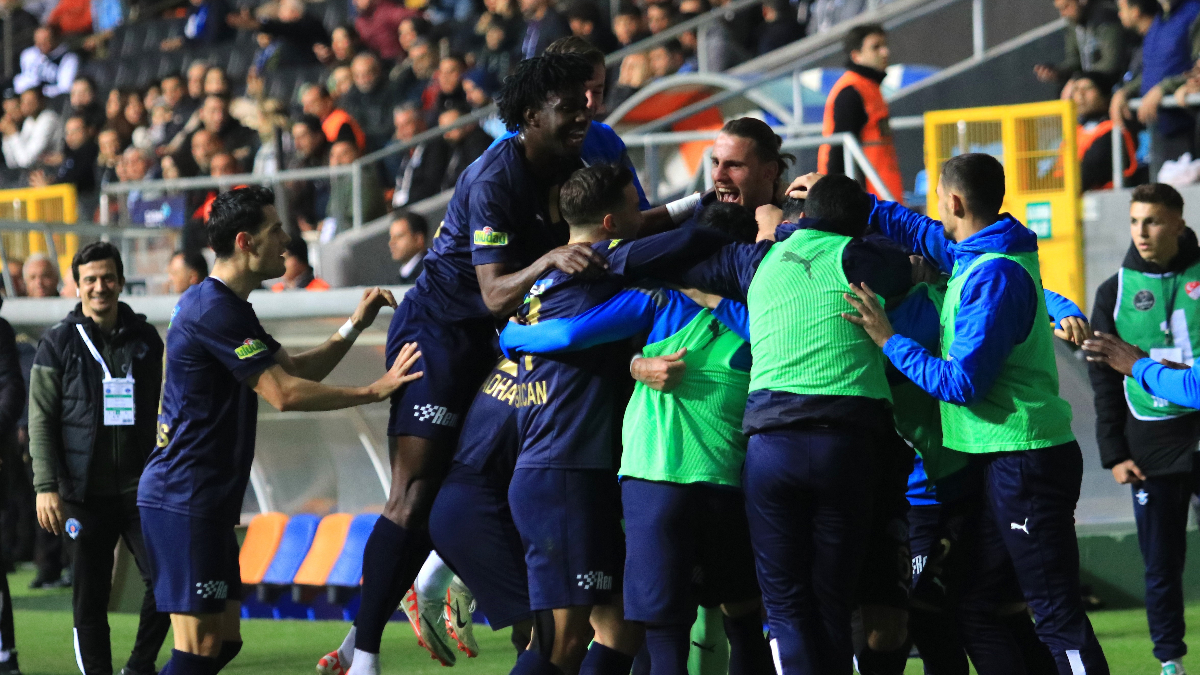 Kasımpaşa, hem atıyor hem de yiyor