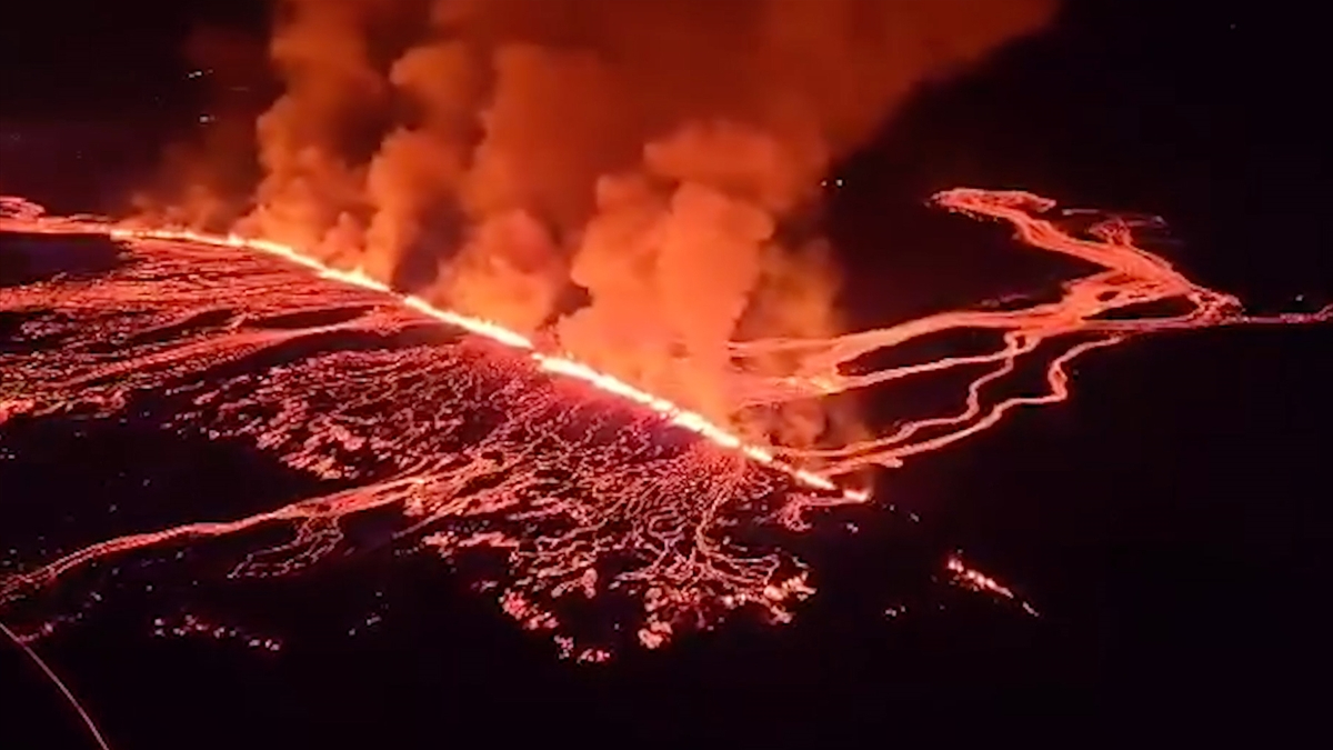 İzlanda'da yanardağ patlamadı! Lav akışı yavaşladı