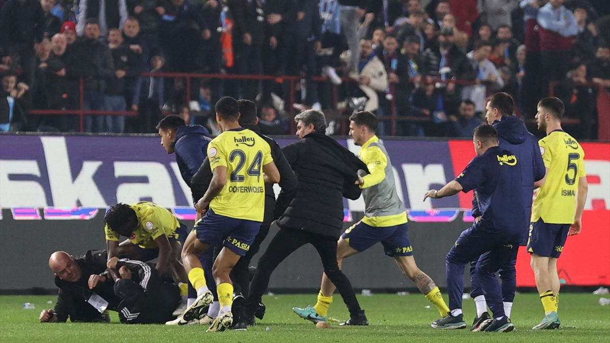 Fenerbahçeli futbolculara saldıran taraftarların ilk ifadesi